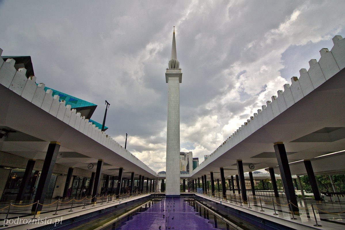 Meczet narodowy w Kuala Lumpur w Malezji
